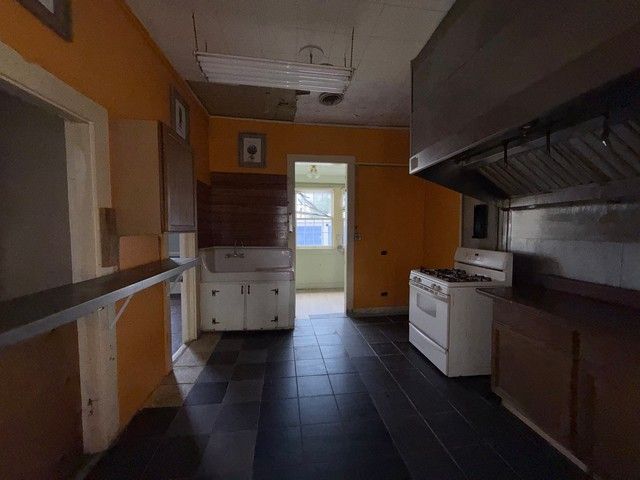 401 Cumberland St, E, Cowan, TN 37318