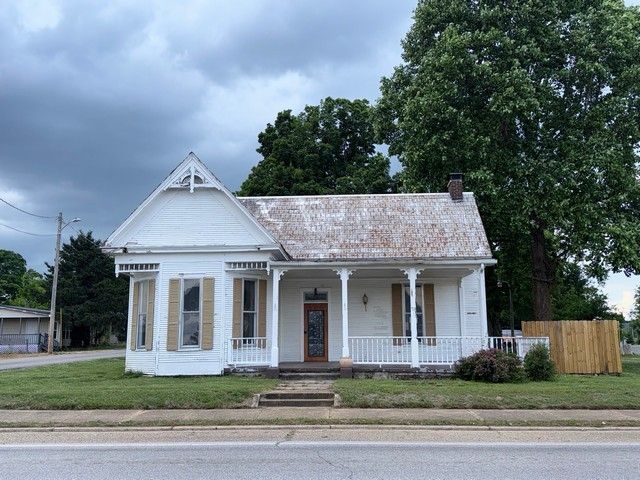 401 Cumberland St, E, Cowan, TN 37318