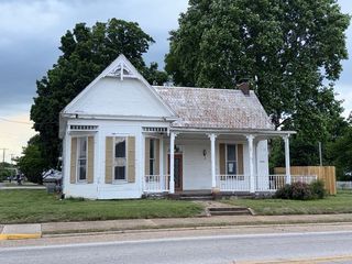 401 Cumberland St, E, Cowan, TN 37318