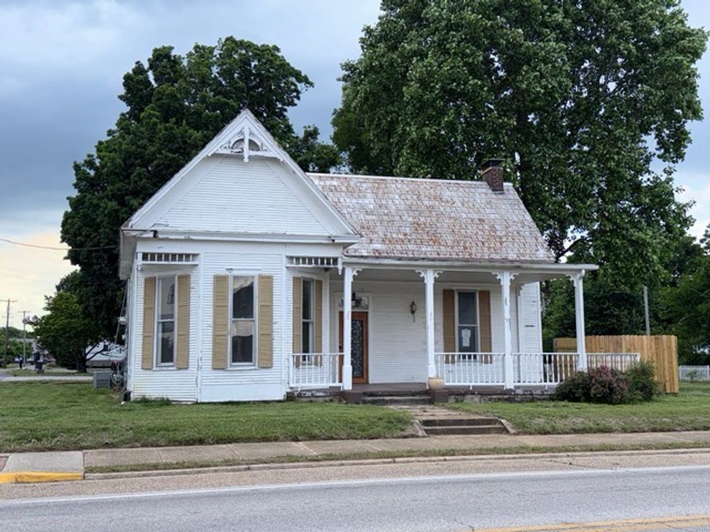 401 Cumberland St, E, Cowan, TN 37318