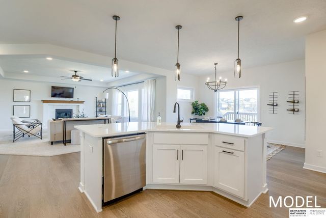 8205 S 196 Street, Gretna, NE 68028