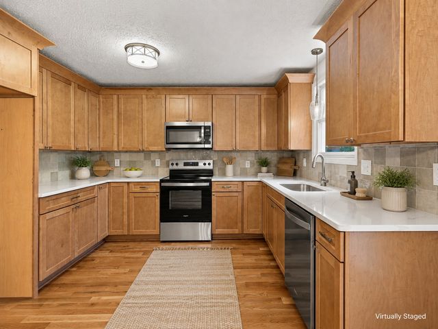 357 Twin Oaks Dr, Kingston Springs, TN 37082