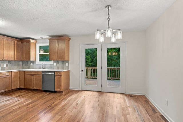 357 Twin Oaks Dr, Kingston Springs, TN 37082