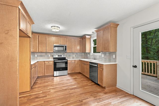 357 Twin Oaks Dr, Kingston Springs, TN 37082
