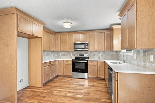 357 Twin Oaks Dr, Kingston Springs, TN 37082