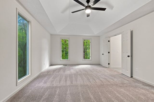 357 Twin Oaks Dr, Kingston Springs, TN 37082