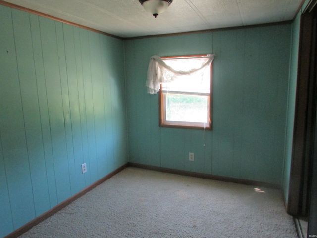 5897 S 775 E Street, Pierceton, IN 46562