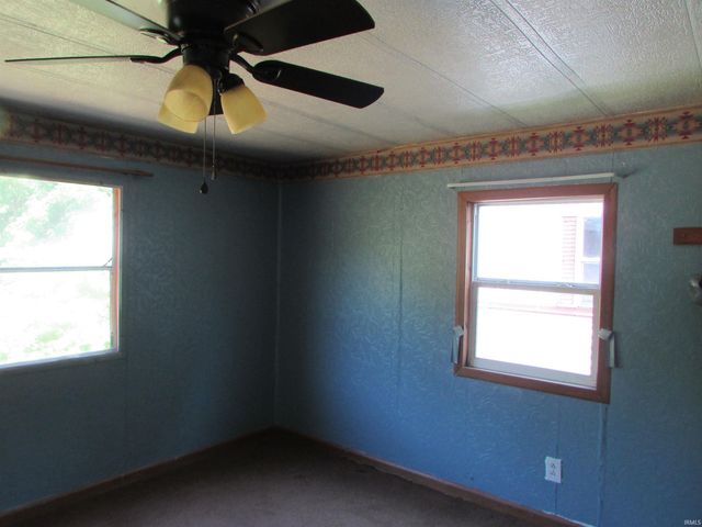 5897 S 775 E Street, Pierceton, IN 46562