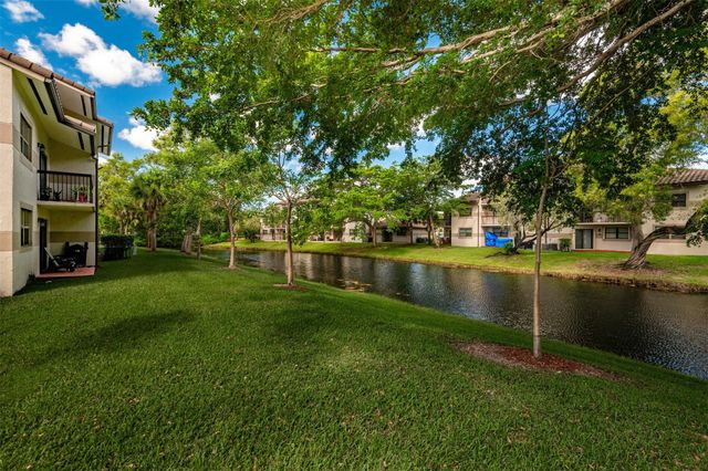 9951 Nob Hill Place 9951, Sunrise, FL 33351