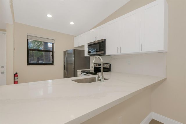 9951 Nob Hill Place 9951, Sunrise, FL 33351