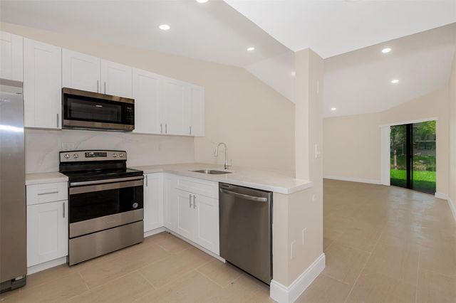 9951 Nob Hill Place 9951, Sunrise, FL 33351