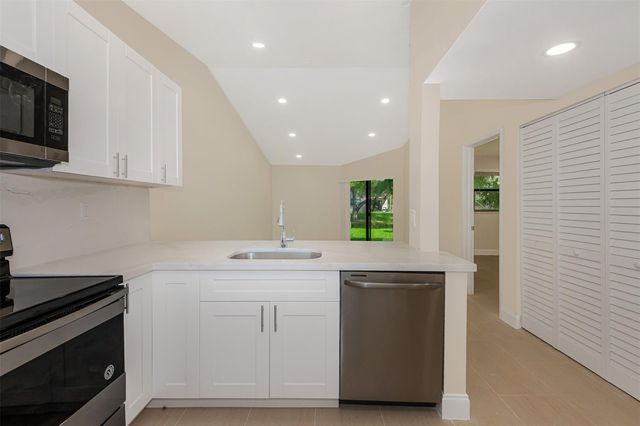 9951 Nob Hill Place 9951, Sunrise, FL 33351