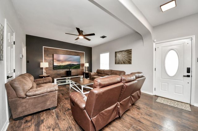 1603 Dove Run, Brookshire, TX 77423