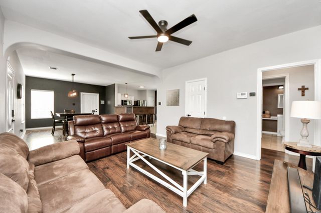 1603 Dove Run, Brookshire, TX 77423