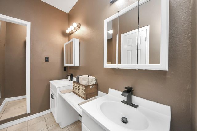 1603 Dove Run, Brookshire, TX 77423