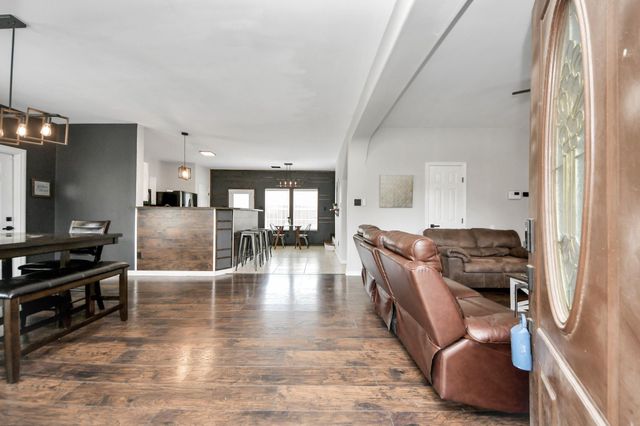 1603 Dove Run, Brookshire, TX 77423