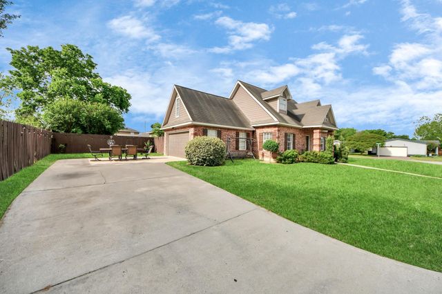 1603 Dove Run, Brookshire, TX 77423