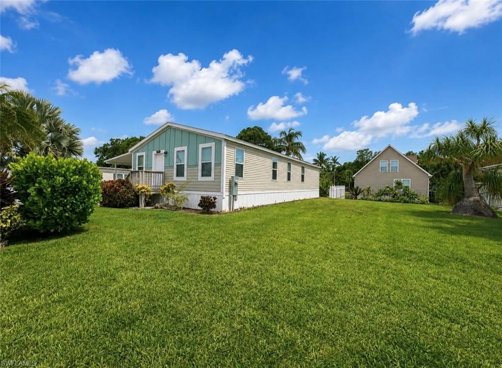 585 Cape Florida LN, NAPLES, FL 34104 — photo 4