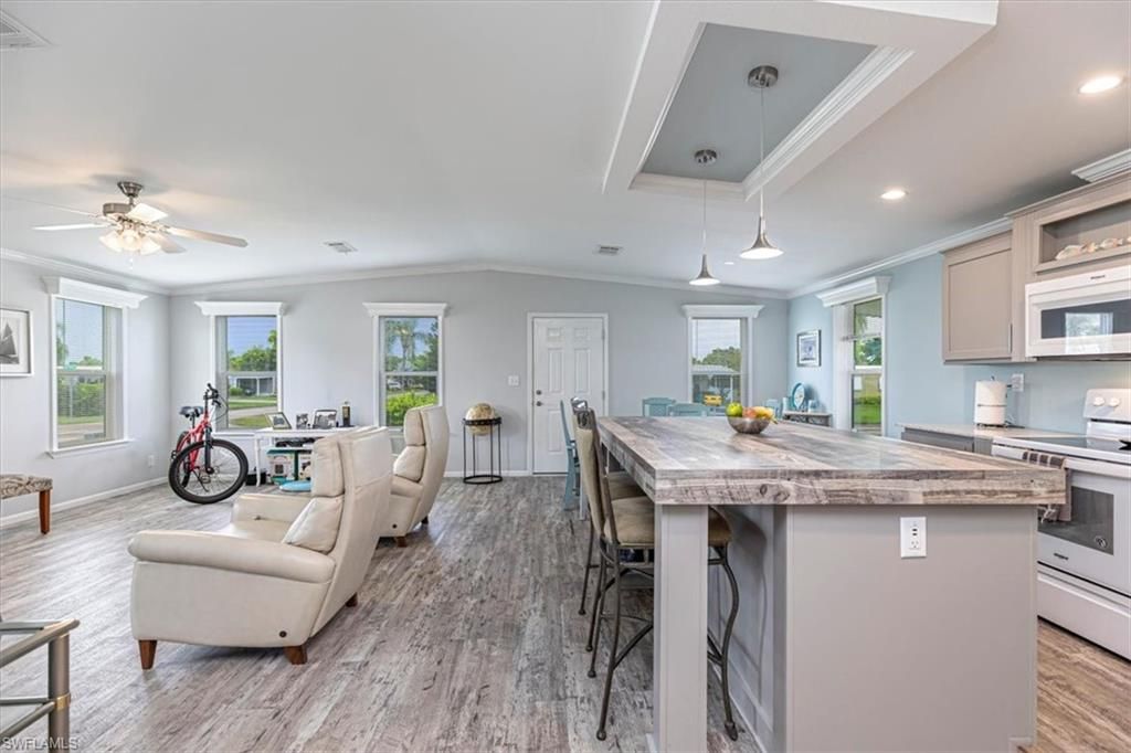 585 Cape Florida LN, NAPLES, FL 34104 — photo 5
