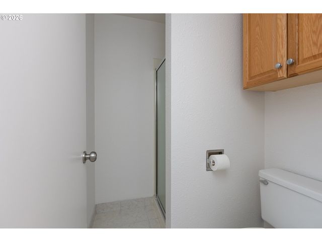 180 Se HIGHWAY 101 7, Lincoln City, OR 97367