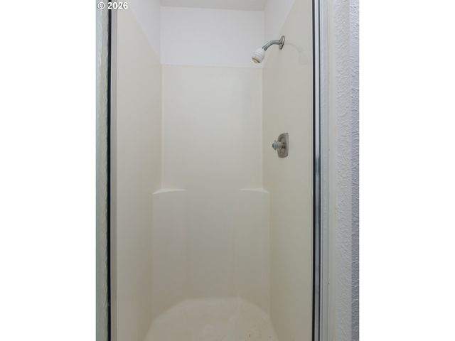 180 Se HIGHWAY 101 7, Lincoln City, OR 97367