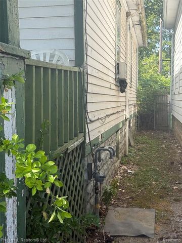 9377 Otsego Street, Detroit, MI 48204