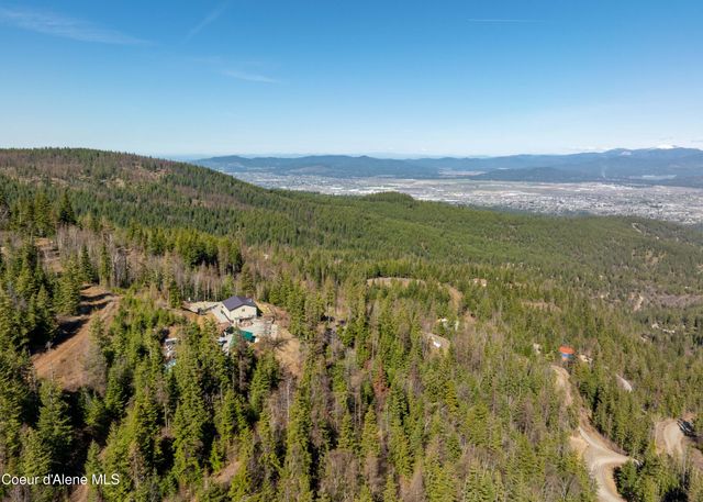 12251 W Blessing Hill RD, Post Falls, ID 83854