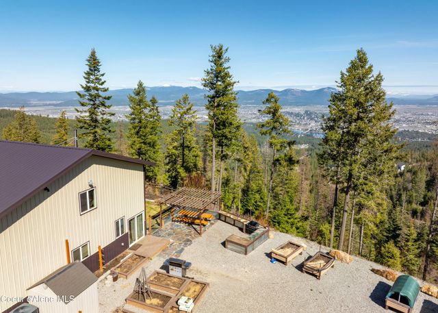 12251 W Blessing Hill RD, Post Falls, ID 83854