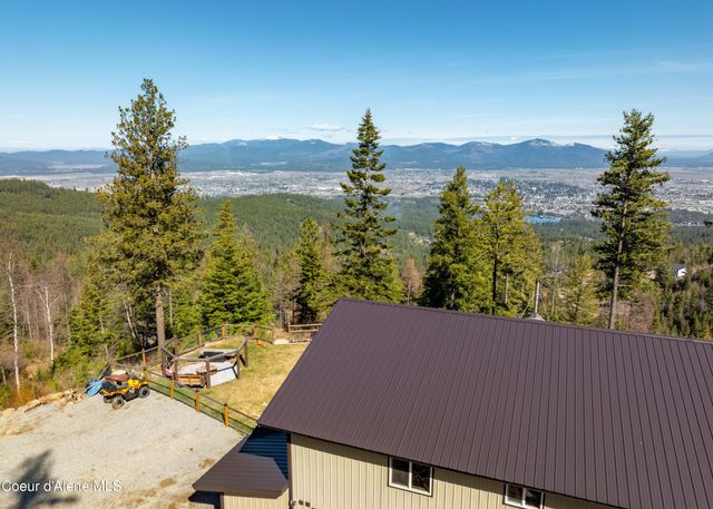 12251 W Blessing Hill RD, Post Falls, ID 83854