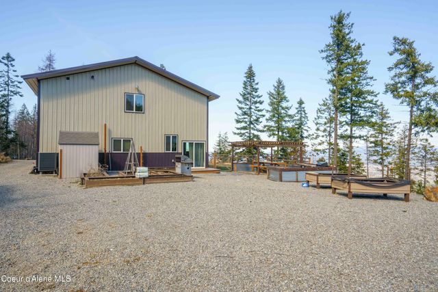 12251 W Blessing Hill RD, Post Falls, ID 83854