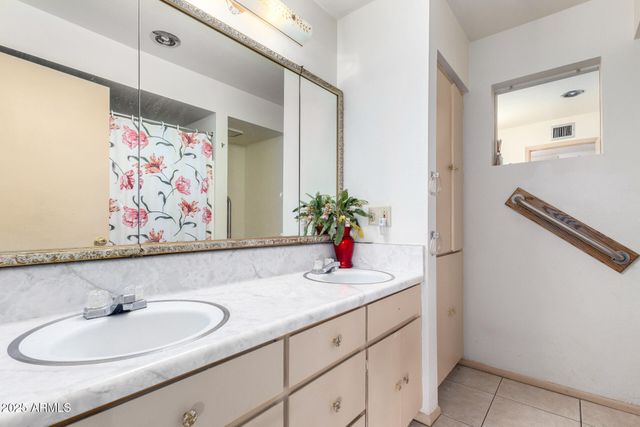 5921 E BOSTON Street, Mesa, AZ 85205