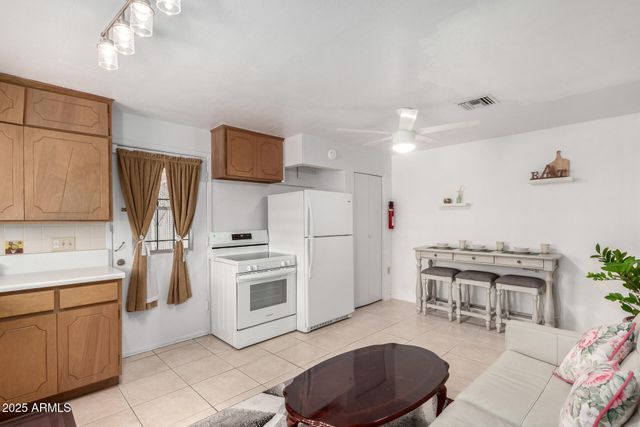 5921 E BOSTON Street, Mesa, AZ 85205