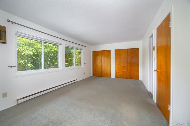 1004 Chelsea Cove S, Hopewell Junction, NY 12533