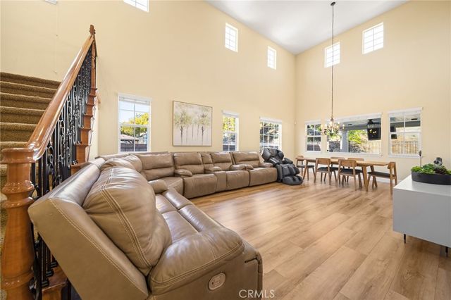 16352 Sierra Heights, Riverside, CA 92503
