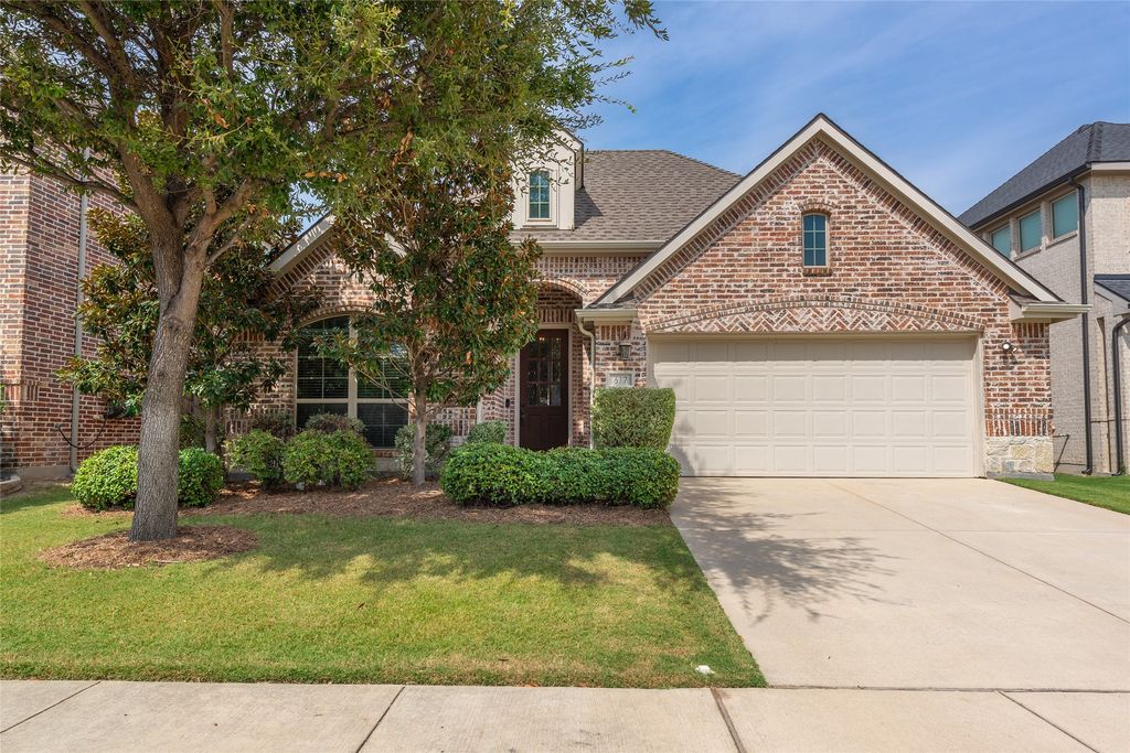 617 Rawlins Lane, Fort Worth, TX 76131 — exterior