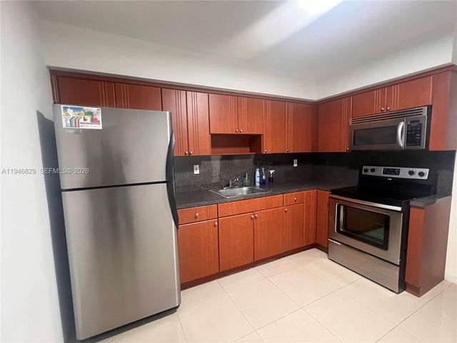 5010 SW 26th Ave 1-3, Dania Beach, FL 33312