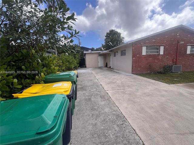 5010 SW 26th Ave 1-3, Dania Beach, FL 33312