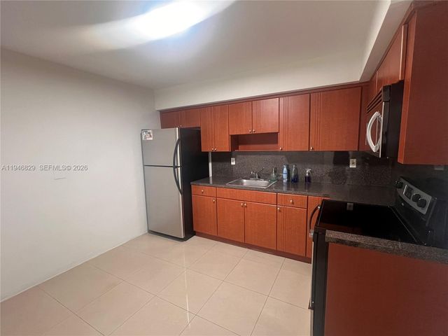 5010 SW 26th Ave 1-3, Dania Beach, FL 33312