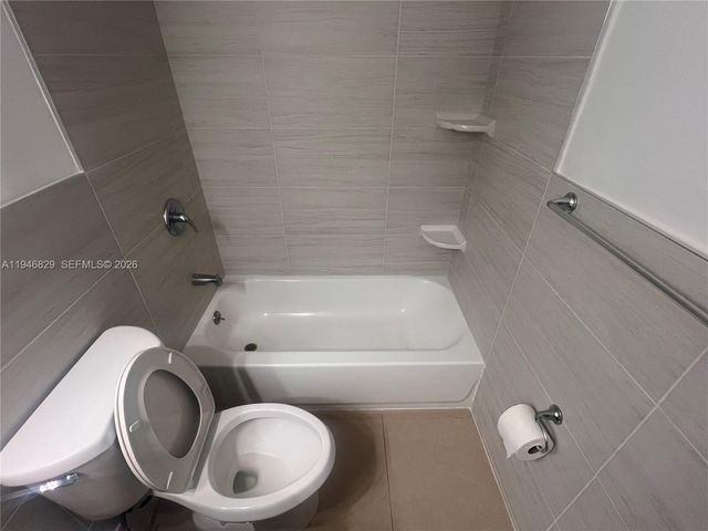 5010 SW 26th Ave 1-3, Dania Beach, FL 33312