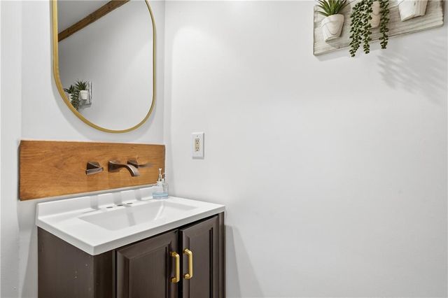 4256 Loch Highland NE Parkway, Roswell, GA 30075