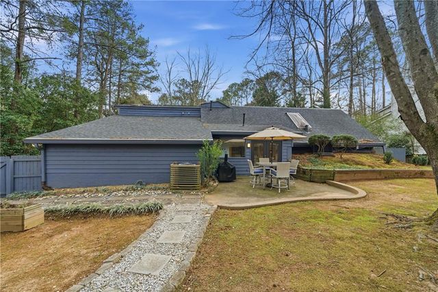 4256 Loch Highland NE Parkway, Roswell, GA 30075
