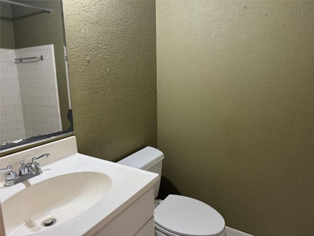 304 Brigadoon Lane, Friendswood, TX 77546