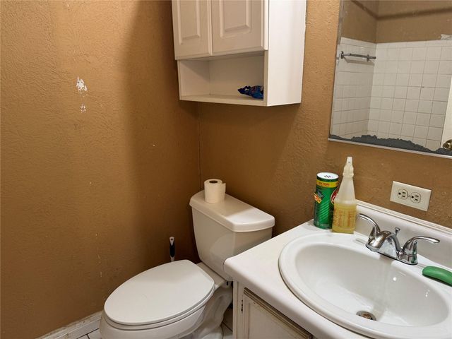 304 Brigadoon Lane, Friendswood, TX 77546