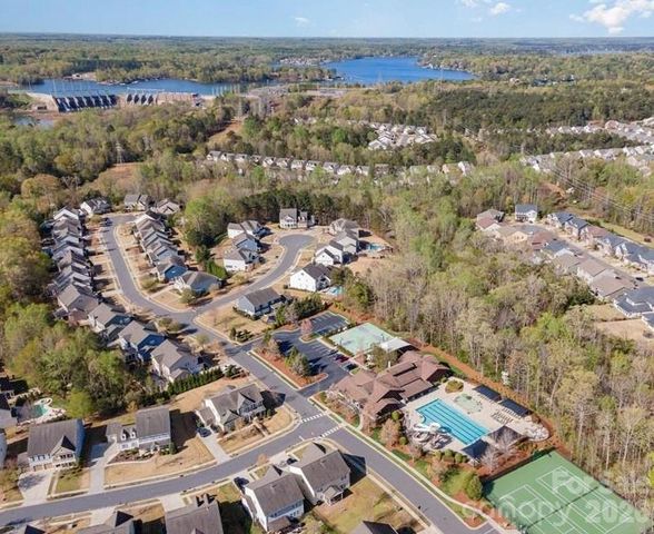 2013 Fuschia Court, Tega Cay, SC 29708