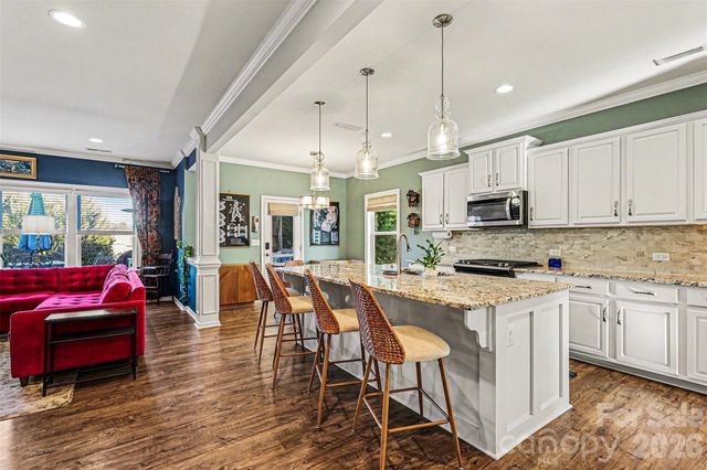 2013 Fuschia Court, Tega Cay, SC 29708