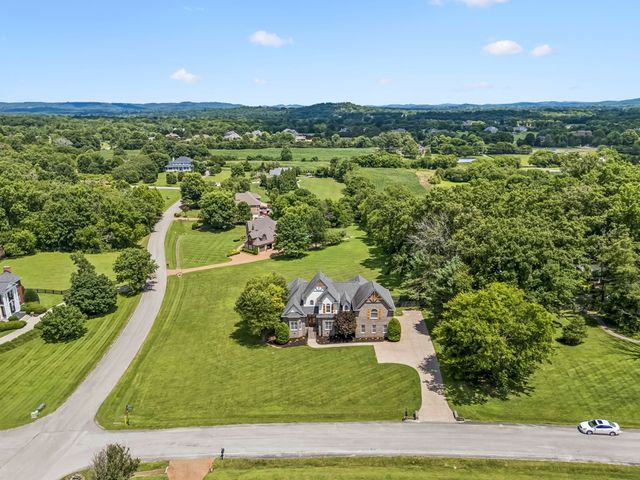 3061 Trotters Ln, Franklin, TN 37067