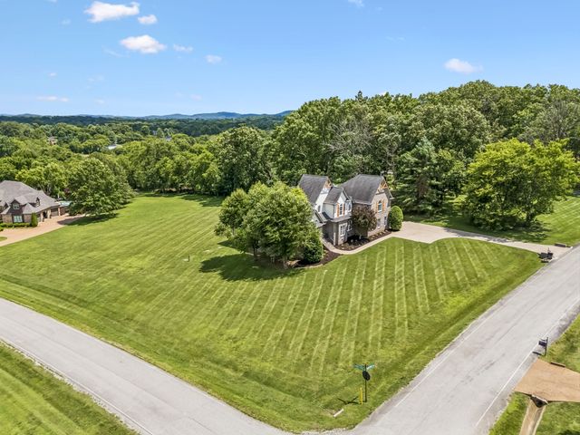 3061 Trotters Ln, Franklin, TN 37067