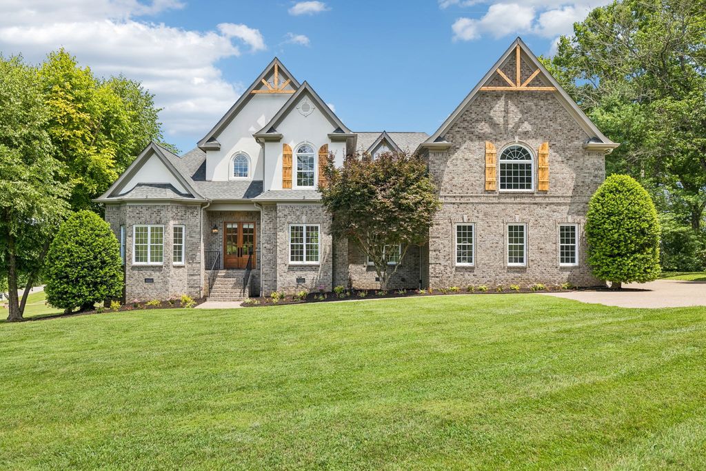 3061 Trotters Ln, Franklin, TN 37067