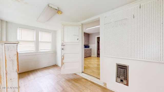 4422 Singleton Station Rd, Louisville, TN 37777