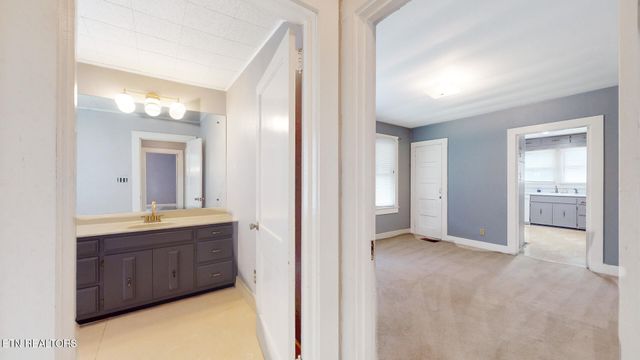 4422 Singleton Station Rd, Louisville, TN 37777